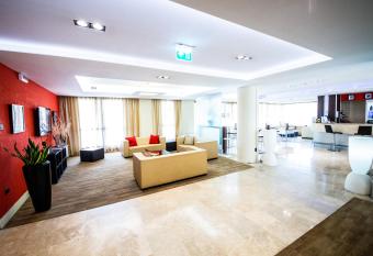 Hotel Roma Tor Vergata has Balcony rooms