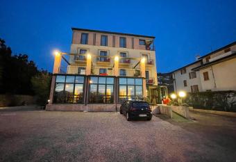 Hotel Al Castello has Balcony rooms