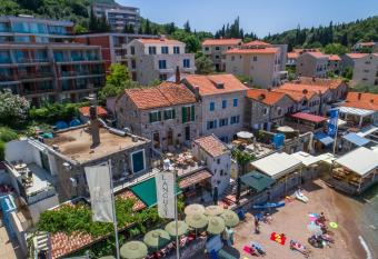 Apartments Langust has Balcony rooms