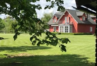Linden Garden Apartment has Balcony rooms