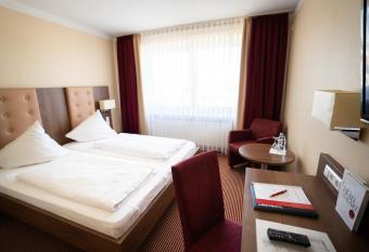 Europa Kehl Hotel allows 18 year olds to book a room