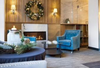 Hotel Port-Royal allows 18 year olds to book a room