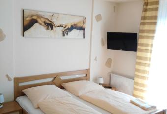 Moocks Hotel allows 18 year olds to book a room