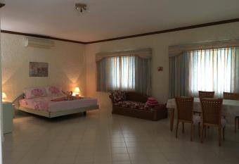 Peaceful homestay allows 18 year olds to book a room