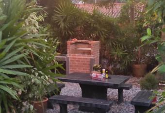 Daisy s 2 bedroom family home for up to 5 guests with garden & BBQ has Balcony rooms