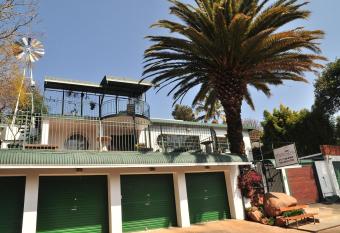 Agterplaas Guesthouse allows 18 year olds to book a room