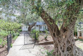 Hana Accommodation has Balcony rooms