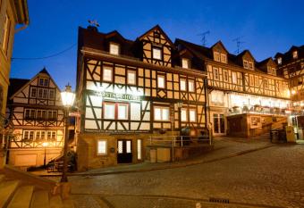 Altstadt-Hotel Gelnhausen has Balcony rooms
