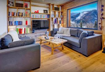 Chalet Charmar - OVO Network has Balcony rooms