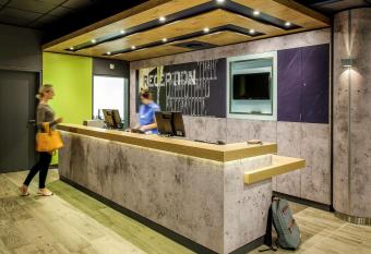 Felix Hotel Darmstadt allows 18 year olds to book a room