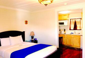 Americas Best Value Inn & Suites Royal Carriage allows 18 year olds to book a room