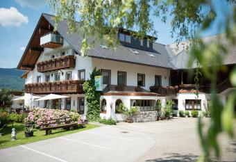 Pension Irlingerhof has Balcony rooms