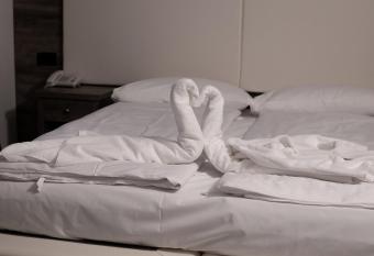 Hotel De Nac has Balcony rooms