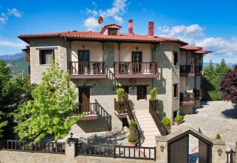 Guesthouse Iridanos has Balcony rooms