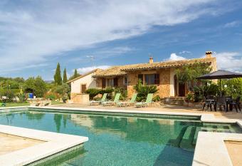 Finca Son Garreta has Balcony rooms
