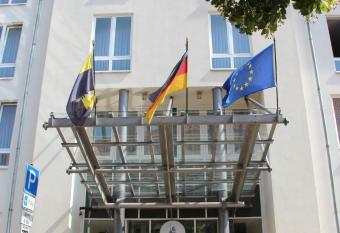 Hotel Ascania allows 18 year olds to book a room