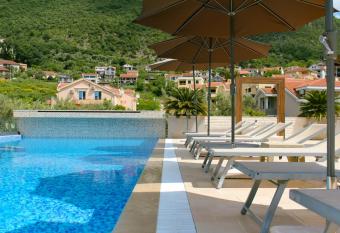 Apart hotel Sun Village has Balcony rooms