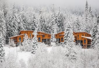 The Mountain Project #2 has Balcony rooms