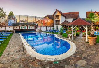 Hotel Korona has Balcony rooms