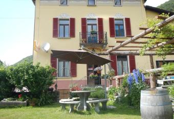 Unione has Balcony rooms