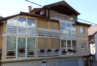 Holiday Home Old Town has Balcony rooms