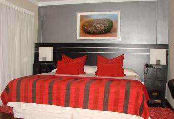 Zoom Apartments Hotel Boutique allows 18 year olds to book a room