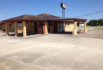 Luxury Inn allows 18 year olds to book a room