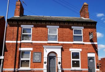 Valletta House Holiday Apartments allows 18 year olds to book a room