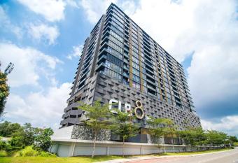 Cube 8 Teens Taman Mount Austin Apartment by UHA allows 18 year olds to book a room