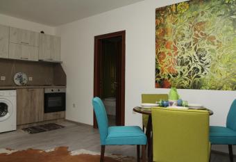 Villa Salena has Balcony rooms