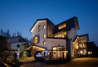 Hangzhou West lake Yi Shu Hotel has Balcony rooms
