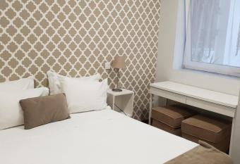 Cagar  us allows 18 year olds to book a room