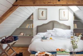 Le Domaine de Courances - Pierres d Histoire has Balcony rooms