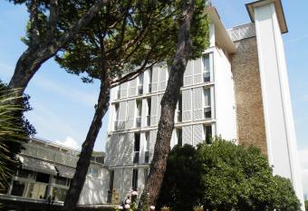 Hotel Il Caravaggio allows 18 year olds to book a room