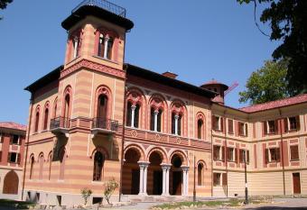 Villa Scati Bed and Breakfast allows 18 year olds to book a room