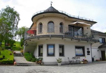 Brigitte Karst allows 18 year olds to book a room