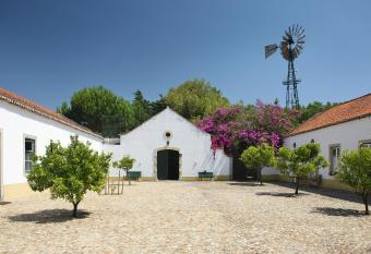 Quinta Da Praia Das Fontes has Balcony rooms