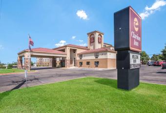 Clarion Inn Page - Lake Powell allows 18 year olds to book a room