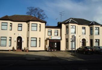 Best Inn Hotel allows 18 year olds to book a room