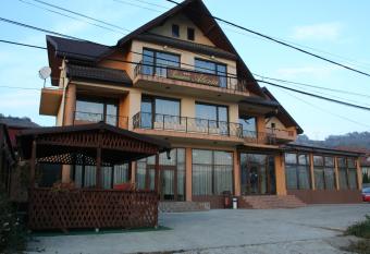 Pensiunea Alexia has Balcony rooms