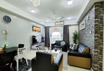 Husna Apartment DPerdana Kota Bharu has Balcony rooms