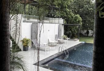 Manita Boutique Hotel has Balcony rooms