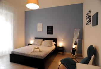 Maison Salerno has Balcony rooms