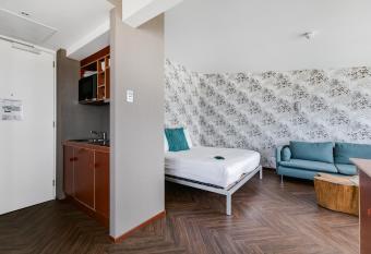 Beachhouse Hotel has Balcony rooms