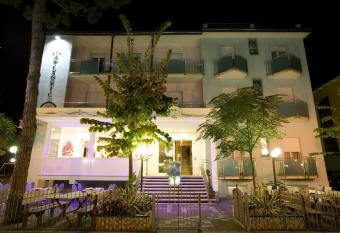 Hotel Atlantic has Balcony rooms