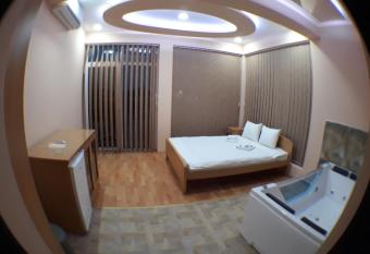 Hotel Talija has rooms with a private hot tub