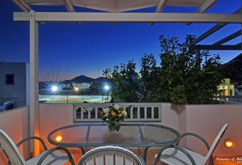 Memories of Milos has Balcony rooms