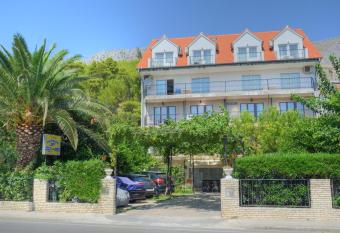 Pansion Begic has Balcony rooms