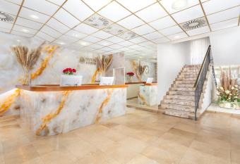 Hotel Adria has Balcony rooms