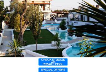 Holiday House has Balcony rooms